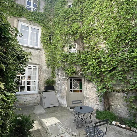 Sejours Maison Baluchon アパート